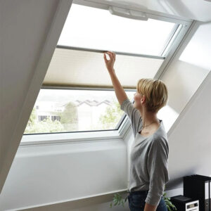 Roto ZFA Translucent Pleated Blind