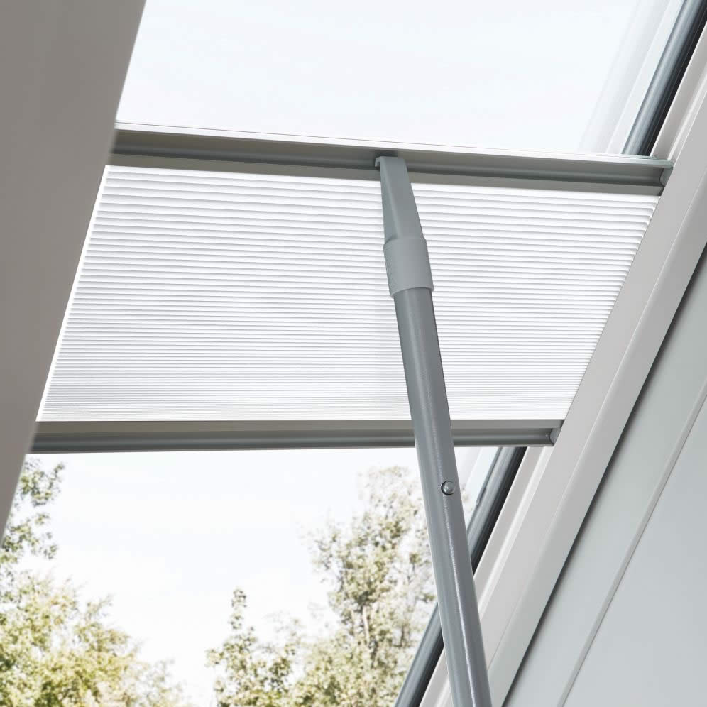 Roto ZFA Translucent Pleated Blind - Image 2